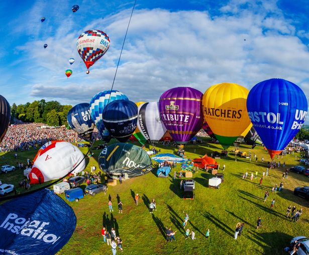 BRISTOL ENGLAND, Saturday 10 August 2024.  Hot air balloons take to the sky at Saturday evenings mass ascent during the Bristol International Balloon Fiesta this weekend, where 65 balloons lifted off from Ashton Court in Bristol.      PHOTO:PAUL GILLIS / Reach Plc