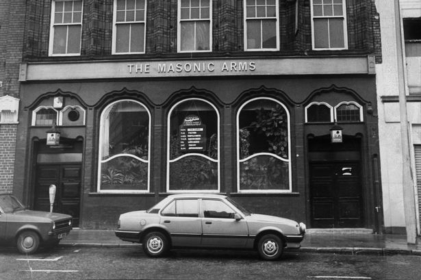 The Masonic Arms, Berry Street, Liverpool. 22nd August 1984.