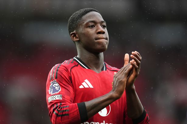 Kobbie Mainoo in action for Man Utd. 