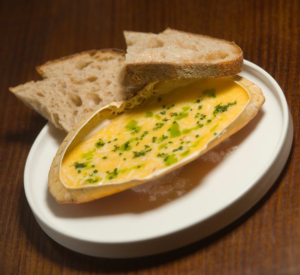North Sea Crab, warm butter & sourdough at Noto