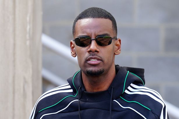 Alexander Isak wearing sunglasses