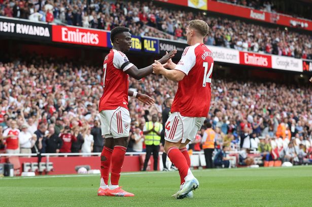 Bukayo Saka and Viktor Gyokeres during an Arsenal game