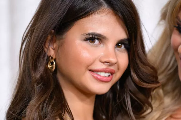 Scarlett is the daughter of actors Ryan Thomas and Tina O'Brien