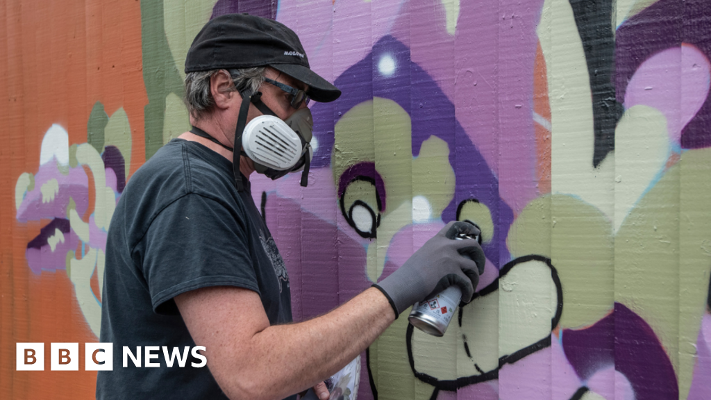 Bristol street artist to transform Ashley Down railway station