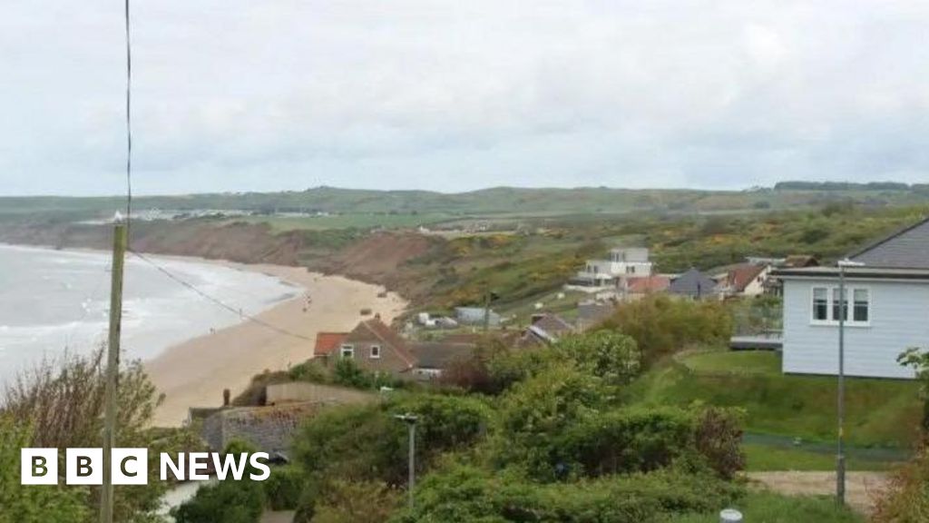 Filey cliff-top homes £90,000 erosion plan approved