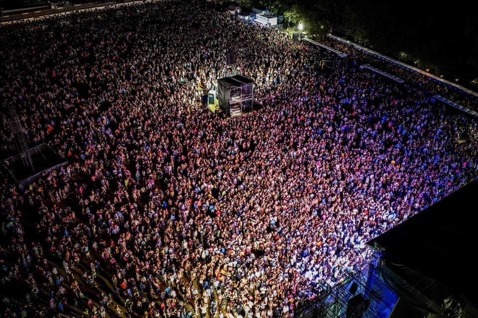 Over 10,000 were in the Falls Park for the Féile dance night (Photo by Kevin Scott)
