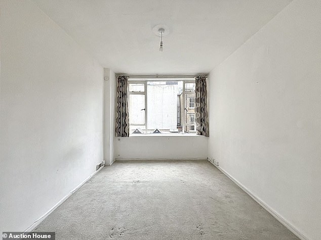 Compact: Flat 28 Florin Court spans 209 sq. ft. and is a studio apartment