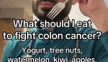 According to the gut expert foods such as yoghurt, berries and nuts can help lower the risk of colon cancer