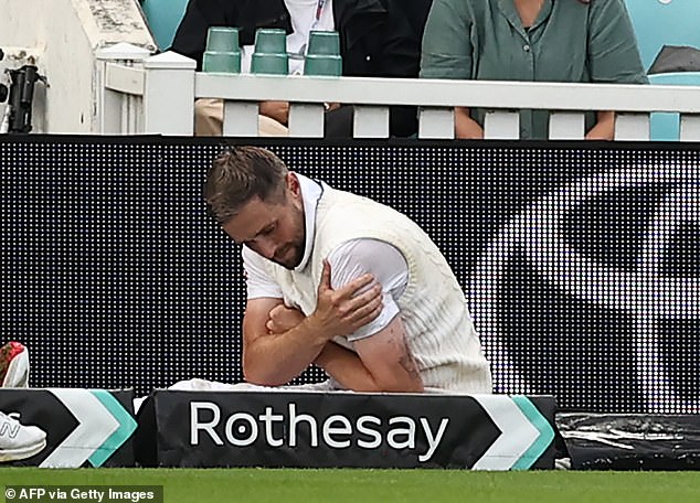 Chris Woakes will remain absent for the rest of the Test after his shoulder injury on Thursday