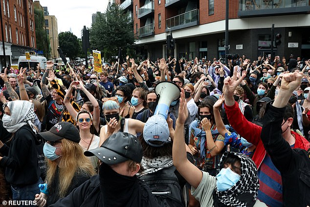 A counter-protest, organised by Stand Up To Racism and supported by former Labour leader Jeremy Corbyn, as well as other groups including Finsbury Park Mosque and Islington Labour Party