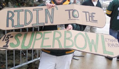 Fan: Aimee Betro holds a sign supporting American football¿s Green Bay Packers