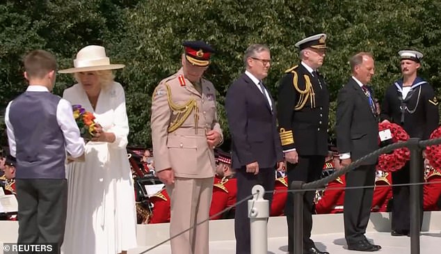 The couple laid wreaths and floral tributes at the Armed Forces Memorial