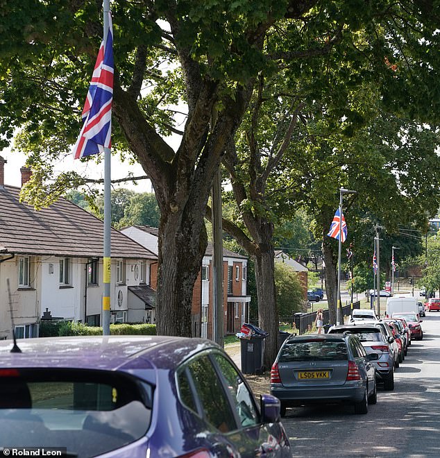 The council's decision to remove the flags was described as ¿completely disgraceful¿ by Cllr Robert Alden, leader of its Conservative opposition.