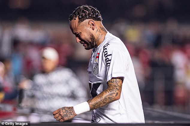 The Brazilian was overcome with emotion after Santos were beaten 6-0 by Vasco da Gama
