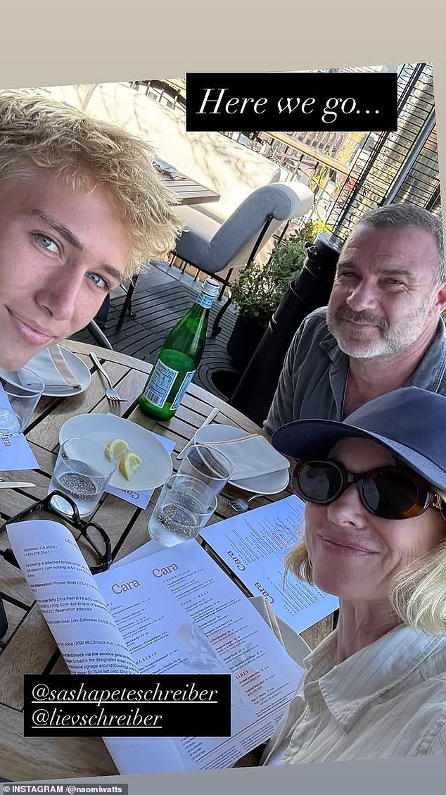The proud parents cheerfully shared a meal as Naomi posted via Instagram Stories and wrote, ¿Here we go...¿ over one snapshot