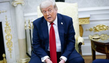 Trump threatens Russia's trade unless Ukraine peace deal is reached