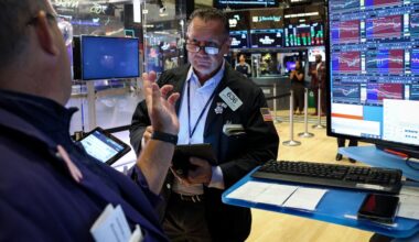 Trading Day: Pivoting on Powell's pivot