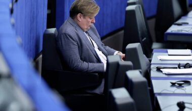 Far-right German lawmaker’s aide on trial over accusations of spying for China – POLITICO