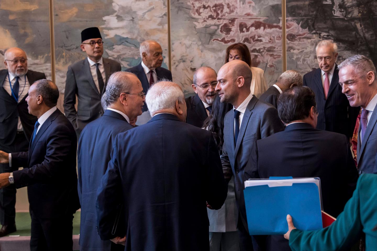The encouraging response to France's initiative to recognize Palestine