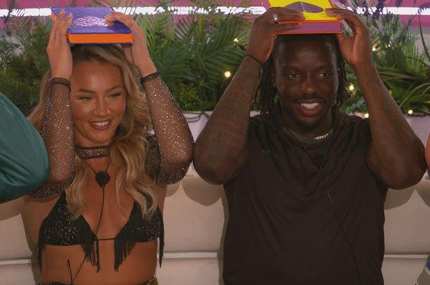 Dejon and Meg on Love Island