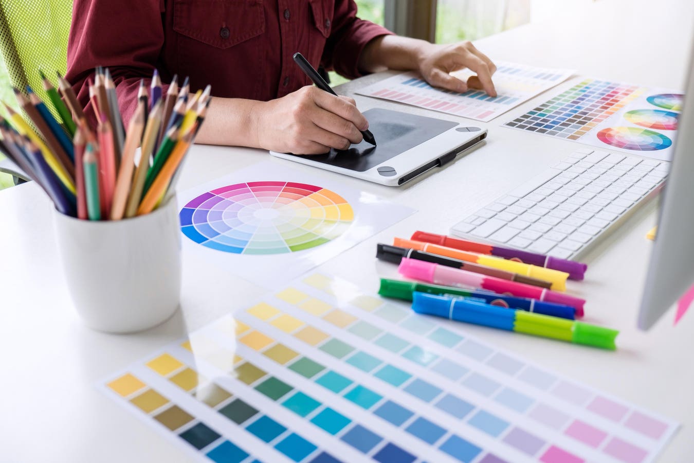 33 Artsy Business Ideas For Creative Entrepreneurs In 2025