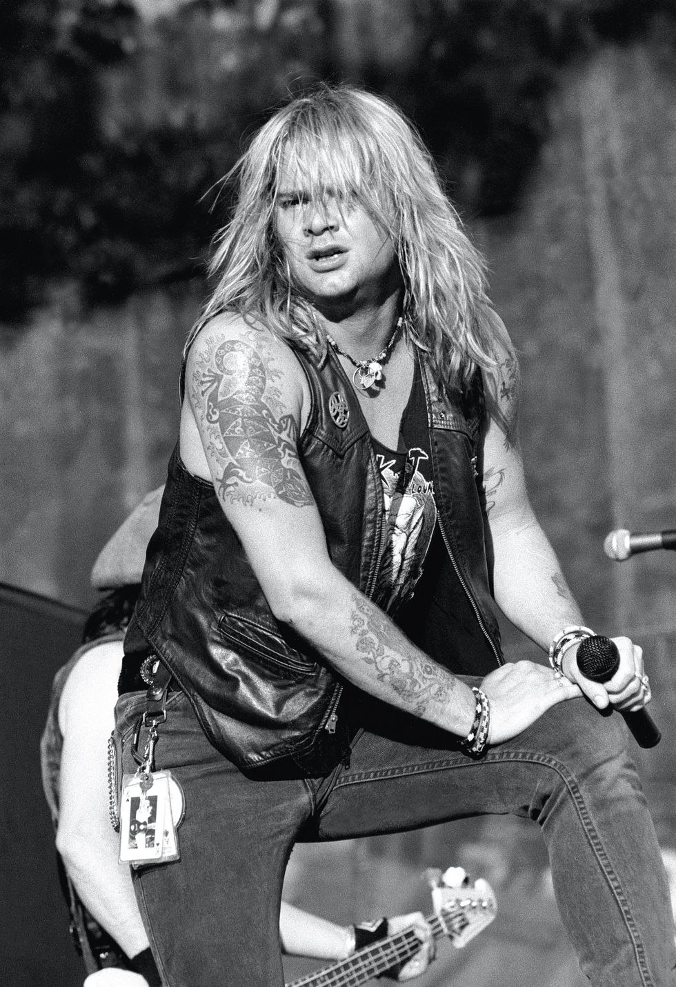 Junkyard singer David Roach