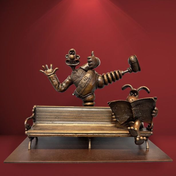 Wallace and Gromit have been immortalised in bronze for the new mini trail