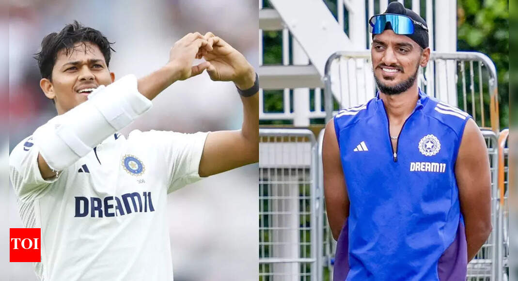 Arshdeep Singh mimics fan's 'Jaiswal' chant in girly voice, Yashasvi Jaiswal can't stop laughing - WATCH | Cricket News