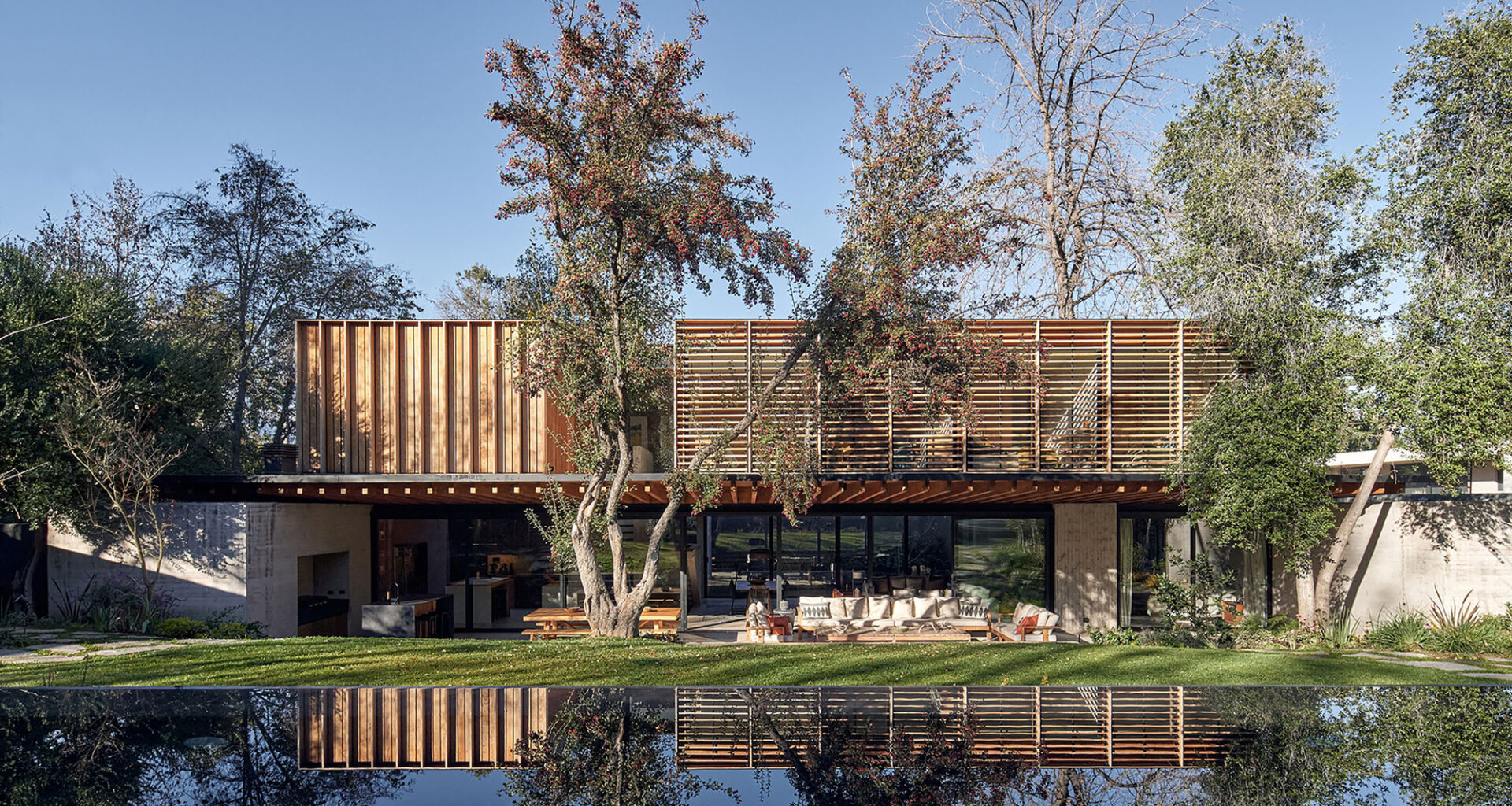 La Chupalla House / Juan Carlos Sabbagh Arquitectos