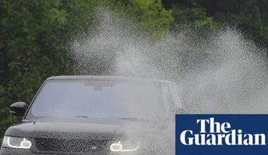 Jaguar Land Rover’s profits dented by US tariffs and drop in sales | Jaguar Land Rover