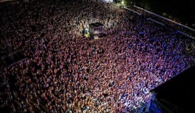 Feile dance night: 10,000 young people enjoy dance night in west Belfast