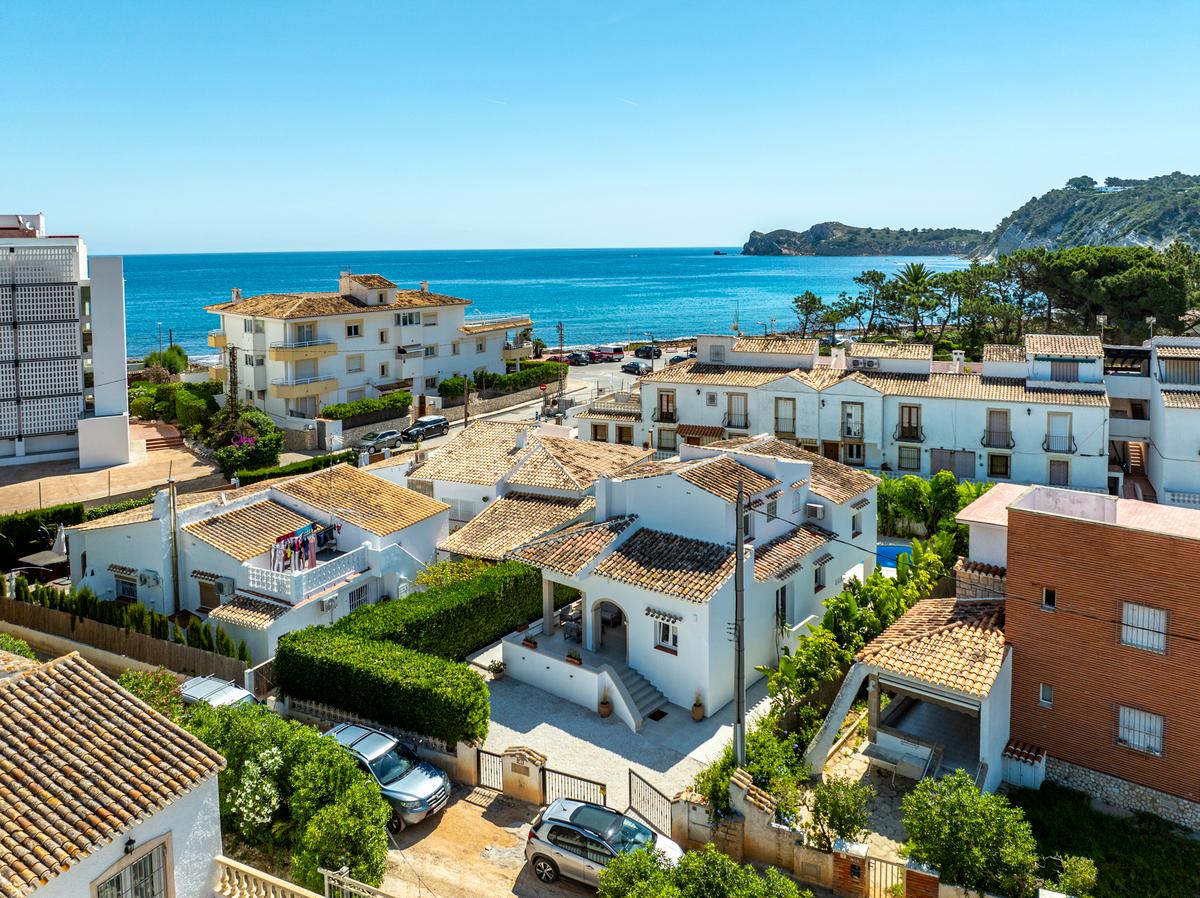 Where London leavers and holiday home buyers should look for value on the Mediterranean