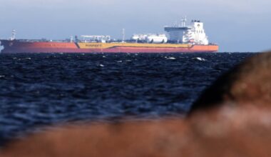 Switzerland follows the EU with new sanctions against Russian oil