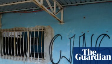 Mexico expels 26 cartel figures wanted by US officials in deal with White House | Mexico