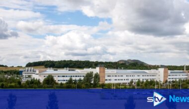 Hunt for two suspects after man attacked on Queensferry Street in Edinburgh