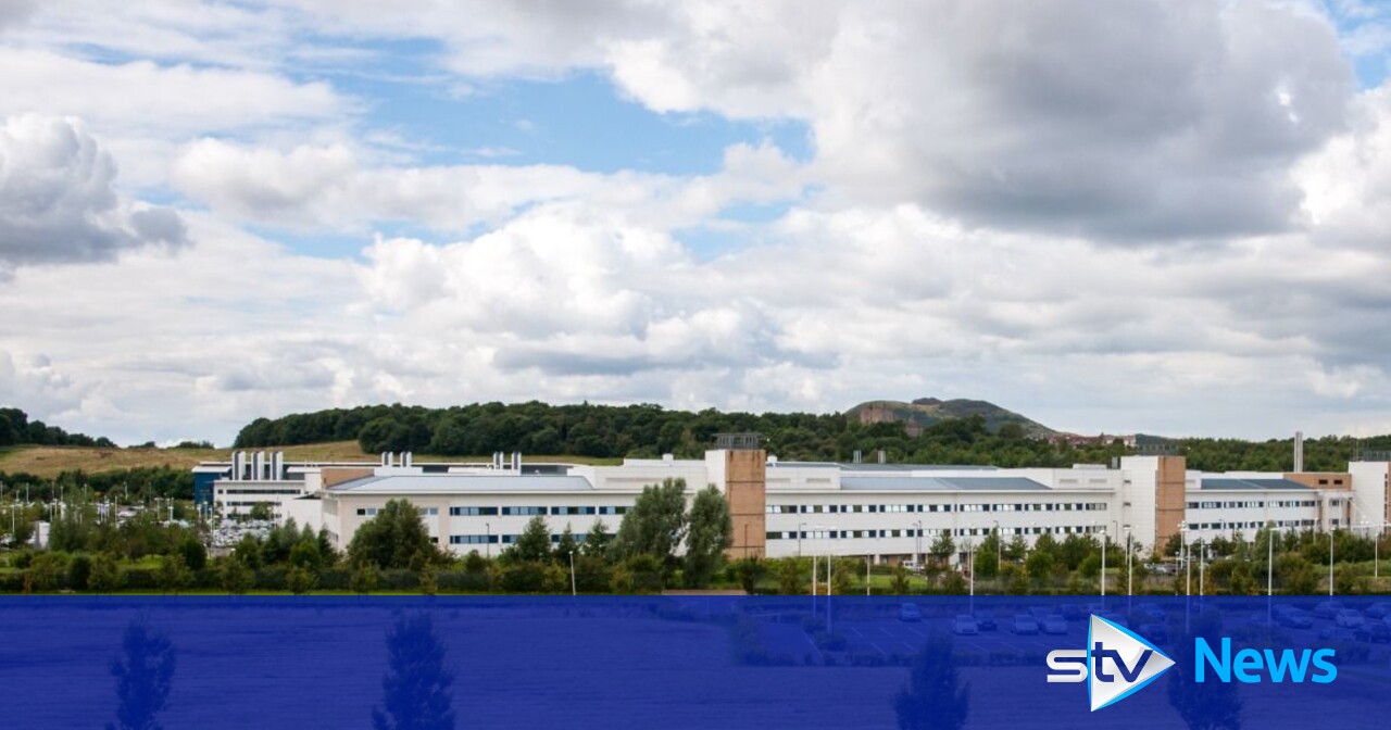 Hunt for two suspects after man attacked on Queensferry Street in Edinburgh