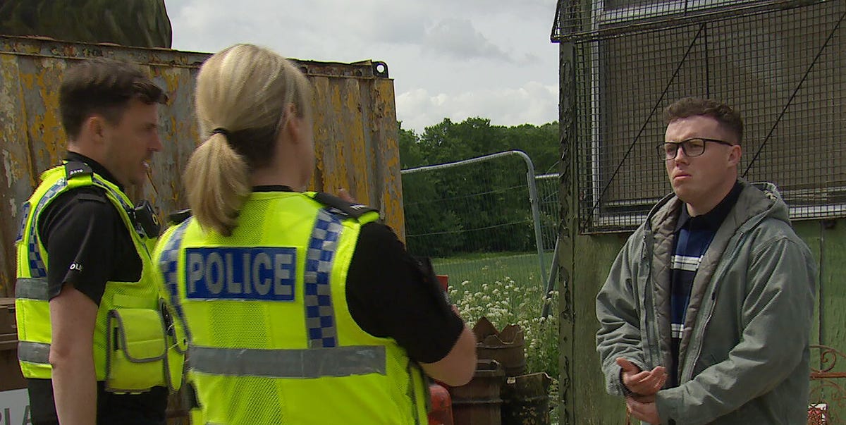 Vinny Dingle's web of lies to unravel in Emmerdale police twist