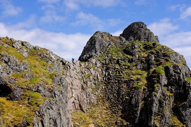 A picture of Aonach Eagach