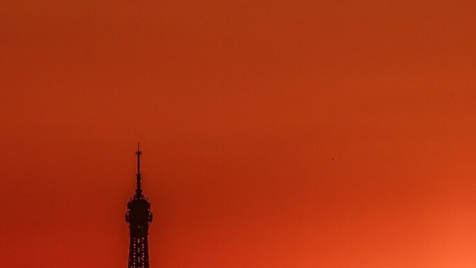 In France, Sweltering Is a Climate Virtue | World News