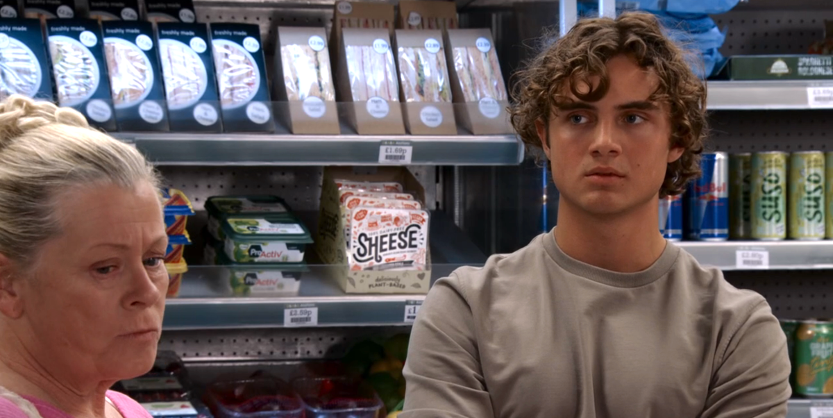 Coronation Street's Brody left devastated as a sad departure is revealed