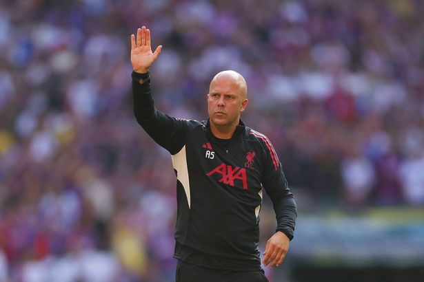LONDON, ENGLAND - AUGUST 10: Arne Slot, Manager of Liverpool, acknowledges the fans after the teams defeat in the 2025 FA Community Shield match between Crystal Palace and Liverpool at Wembley Stadium on August 10, 2025 in London, England. (Photo by Julian Finney/Getty Images)