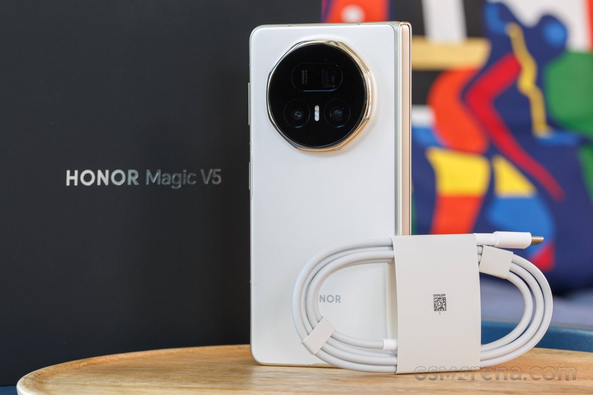 Honor Magic V5 battery life and charging test results 