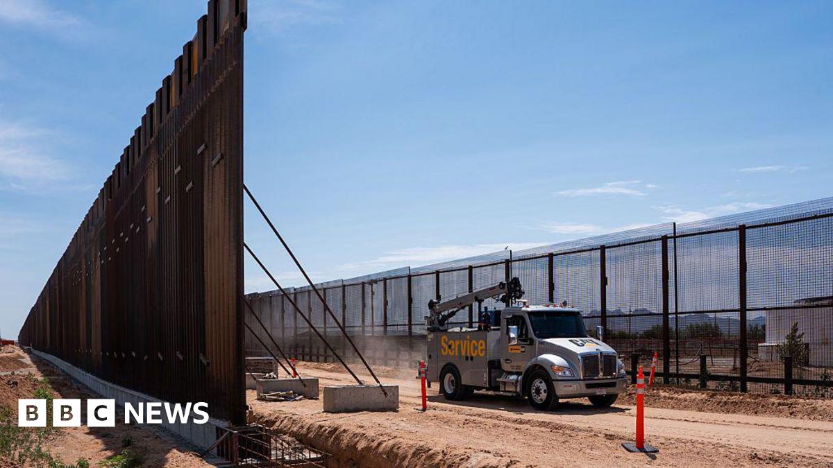 Border wall construction in El Paso, Texas