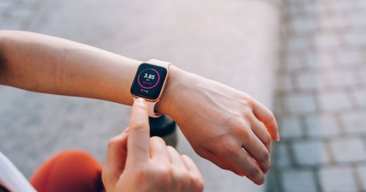 Save £105 on a 'premium' smartwatch that's 'just like Apple' as it drops to under £25