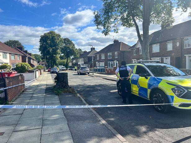 Police on The Beechwalk in Stoneycroft