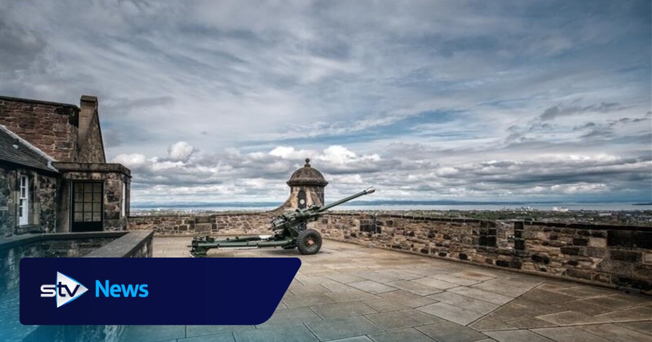 Edinburgh Castle's one o'clock gun cancelled due to medical emergency