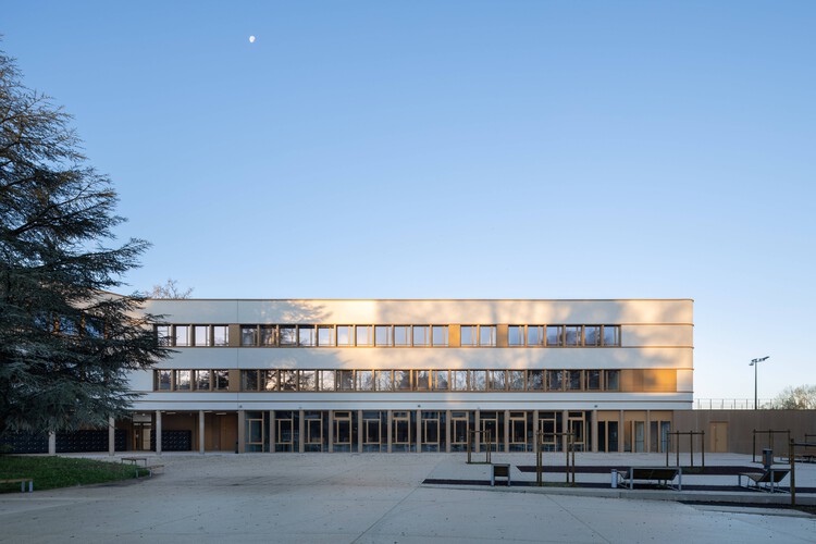 Claudine Hermann Secondary School / Ameller Dubois - Exterior Photography