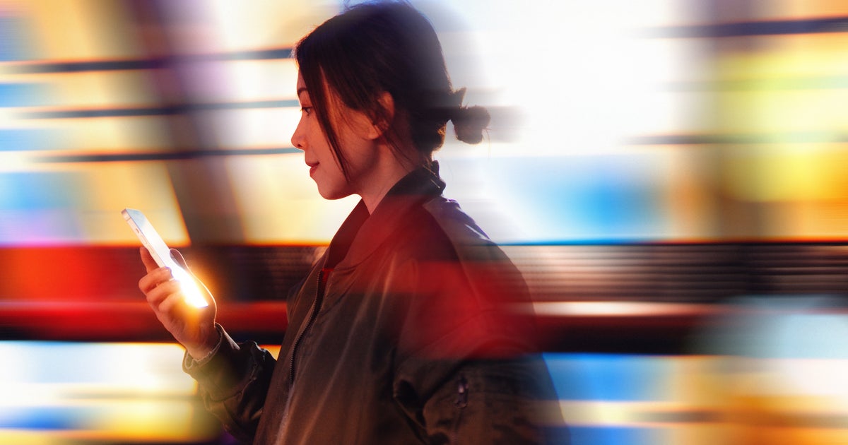 Experts Warn Major Internet Outage Is Imminent: Here's How To Make A Backup Tech Plan