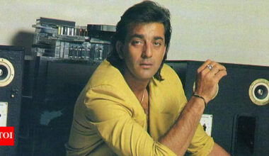 Long before Madhuri Dixit and Maanayata, Sanjay Dutt proposed marriage to THIS actress in front of his mother Nargis Dutt | Hindi Movie News