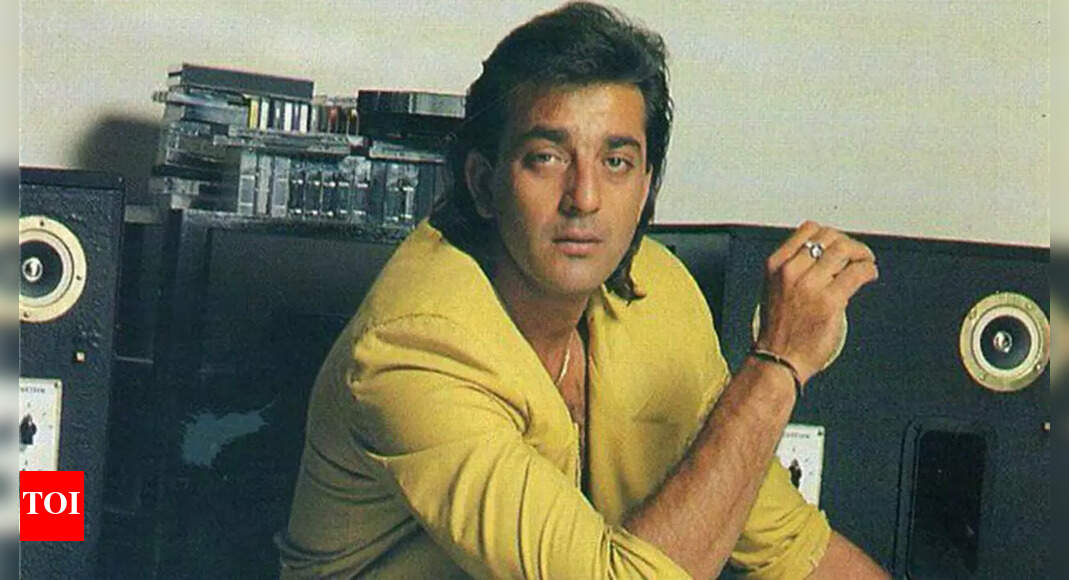 Long before Madhuri Dixit and Maanayata, Sanjay Dutt proposed marriage to THIS actress in front of his mother Nargis Dutt | Hindi Movie News